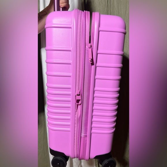BÉIS Berry Rolling Carry On Suitcase - Picture 3 of 6